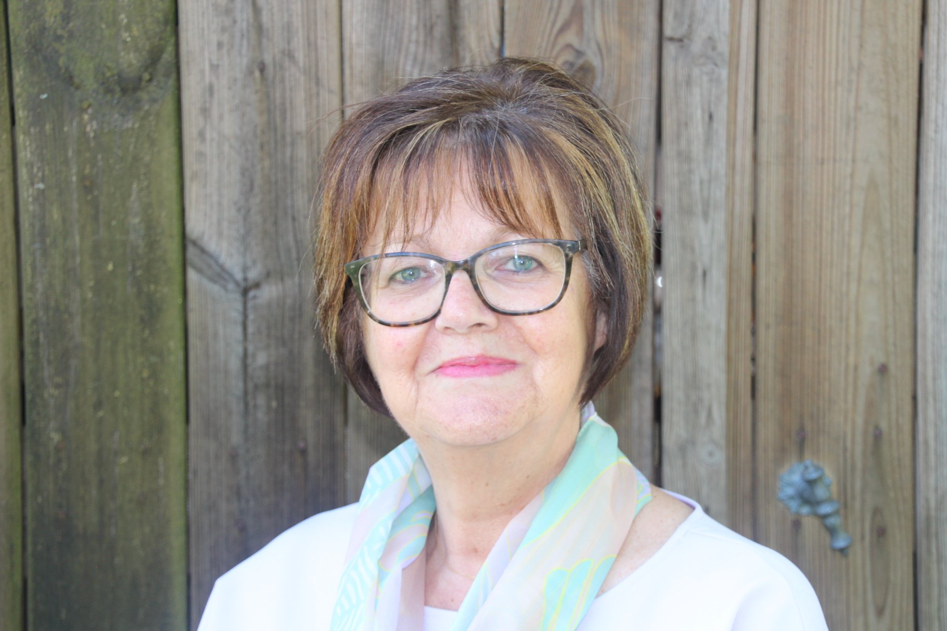 Diane Van Hoof (61)